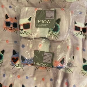 Cats with Sunglasses Plush Throw Blanket Bundle
